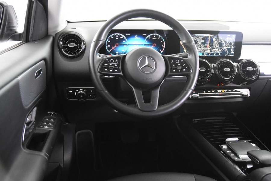 Mercedes-Benz Glb 200 *1ste Eigenaar*Navigatie*Leer*Stoelverwarming*Parkassist*
