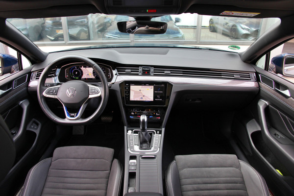Volkswagen Passat Variant 1.4 TSI PHEV GTE Business | Pano | Massage | ACC | Carplay | Camera |