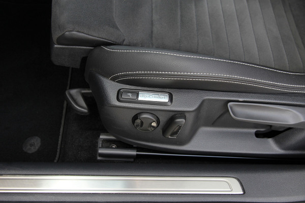 Volkswagen Passat Variant 1.4 TSI PHEV GTE Business | Pano | Massage | ACC | Carplay | Camera |