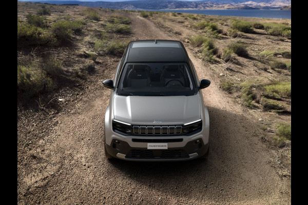 Jeep Avenger 1.2 e-Hybrid Summit | Uit voorraad leverbaar | Winter Pack | Schuif/Kanteldak | Infotaiment&Convenience Pack | Bicolore