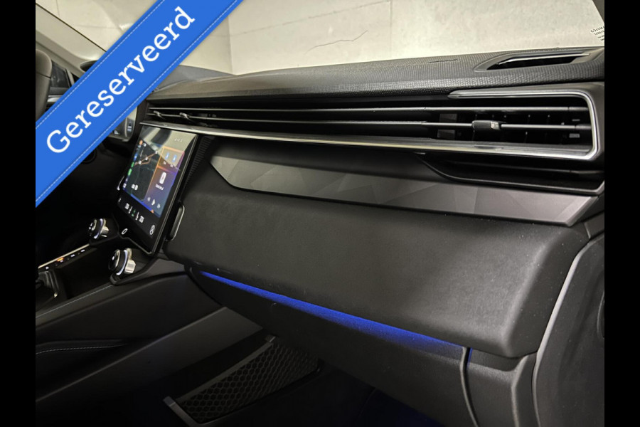 Lynk & Co 01 1.5 Plug-in Black Edition Carplay Sfeerver. 360° NAP