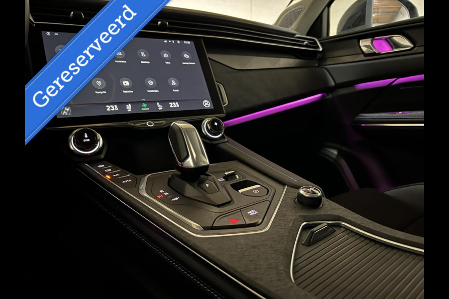 Lynk & Co 01 1.5 Plug-in Black Edition Carplay Sfeerver. 360° NAP