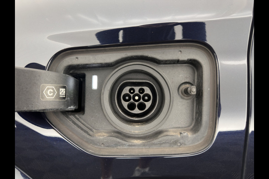 BMW X3 xDrive30e eDrive Edition M-Sportpack (INCL-BTW) *LUXURY-LEATHER | FULL-LED | DIGI-COCKPIT | HIFI-SOUND | CARPLAY | DAB+ | HEATED-SPORTSEATS | AMBIENT-LIGHT | TOWBAR  | PRIVACY-GLASS | CARPLAY | SHIFT-PADDLES |  21''ALU*
