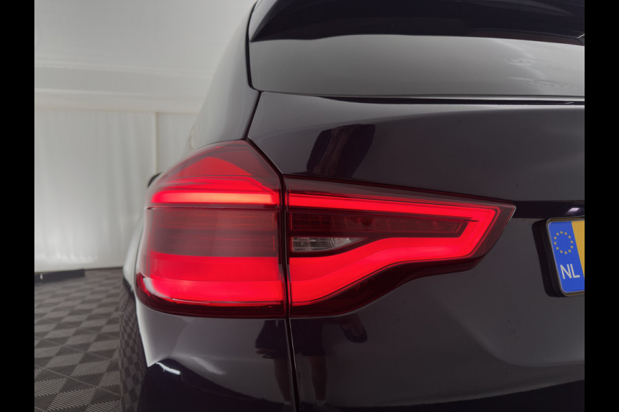 BMW X3 xDrive30e eDrive Edition M-Sportpack (INCL-BTW) *LUXURY-LEATHER | FULL-LED | DIGI-COCKPIT | HIFI-SOUND | CARPLAY | DAB+ | HEATED-SPORTSEATS | AMBIENT-LIGHT | TOWBAR  | PRIVACY-GLASS | CARPLAY | SHIFT-PADDLES |  21''ALU*