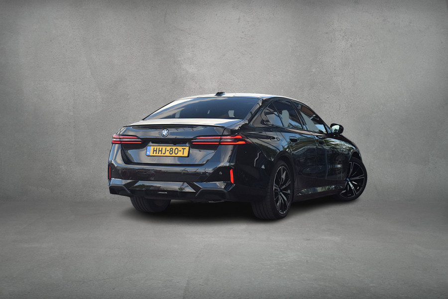 BMW 5 Serie 530e M Sport Edition | Dealer Garantie | Pano | B&W | Trekhaak Elektr.