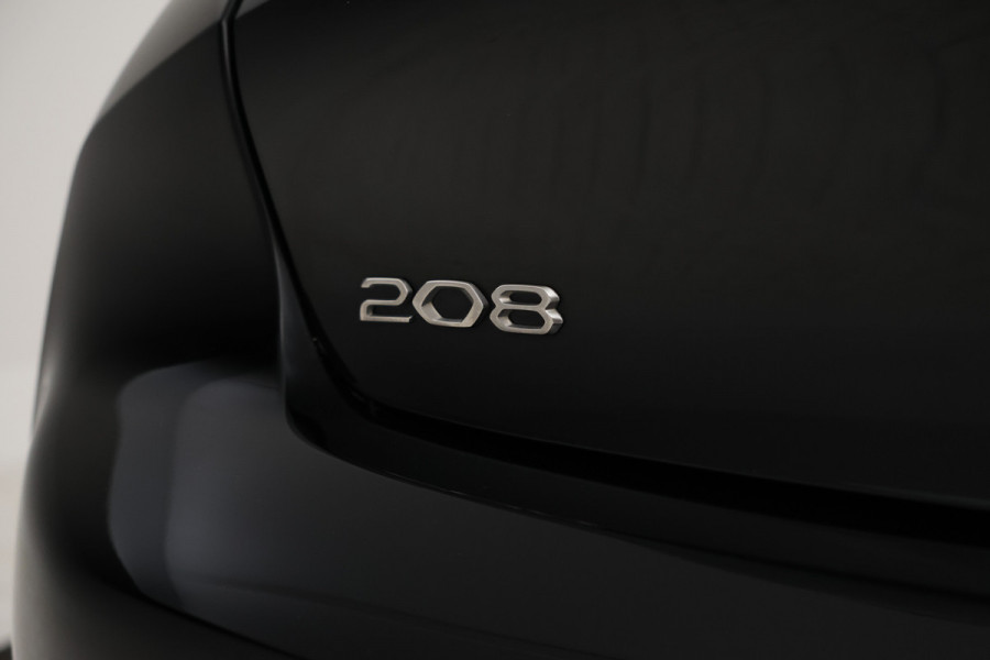 Peugeot 208 1.2 PureTech Allure Pack Navigatie, Apple carplay, Climate