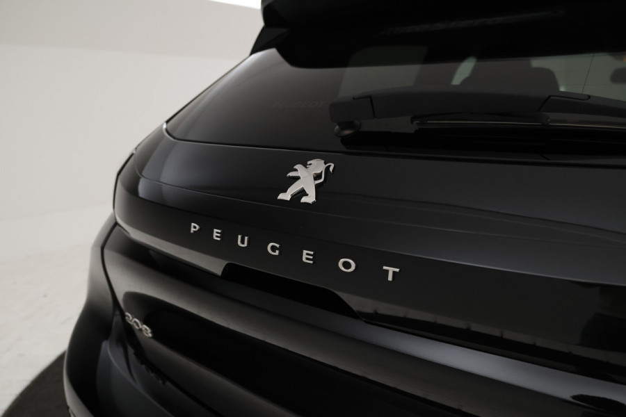 Peugeot 208 1.2 PureTech Allure Pack Navigatie, Apple carplay, Climate