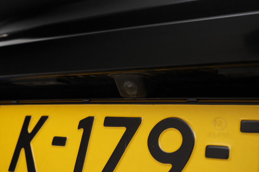 Peugeot 208 1.2 PureTech Allure Pack Navigatie, Apple carplay, Climate
