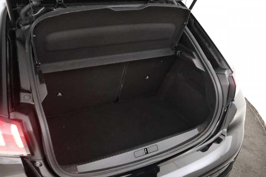 Peugeot 208 1.2 PureTech Allure Pack Navigatie, Apple carplay, Climate