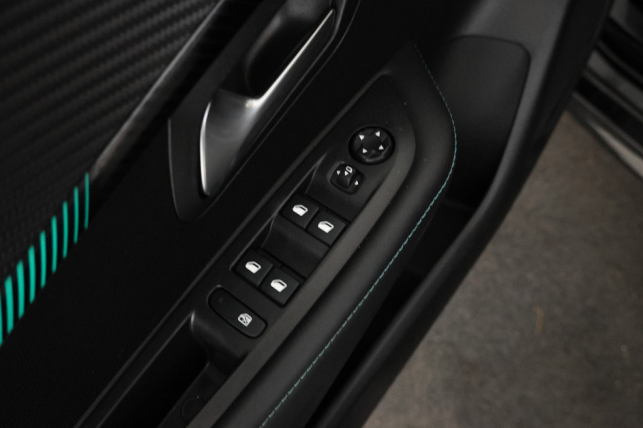Peugeot 208 1.2 PureTech Allure Pack Navigatie, Apple carplay, Climate
