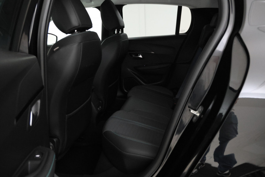 Peugeot 208 1.2 PureTech Allure Pack Navigatie, Apple carplay, Climate