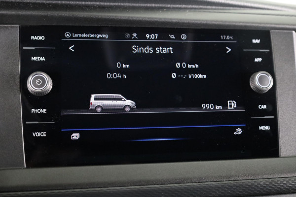 Volkswagen Transporter 2.0 TDI L2H1 28 Comfortline 110 pk | Verlengde garantie | Navigatie| Lederen stuurwiel | Trekhaak | Parkeersensoren achter | Cruise control | Apple Carplay/Android Auto |