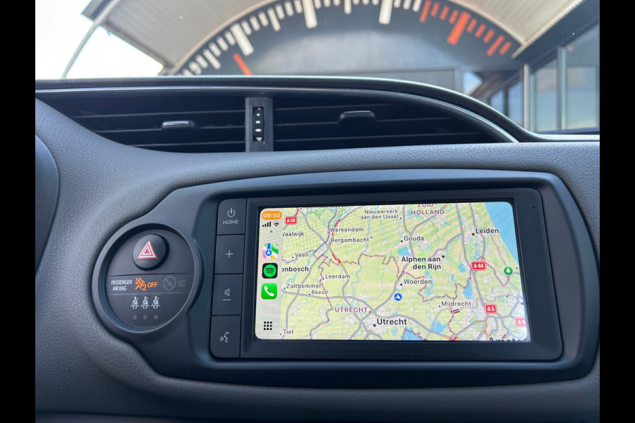 Toyota Yaris 1.0 VVT-i Connect Apple Carplay Camera Rijklaarprijs!