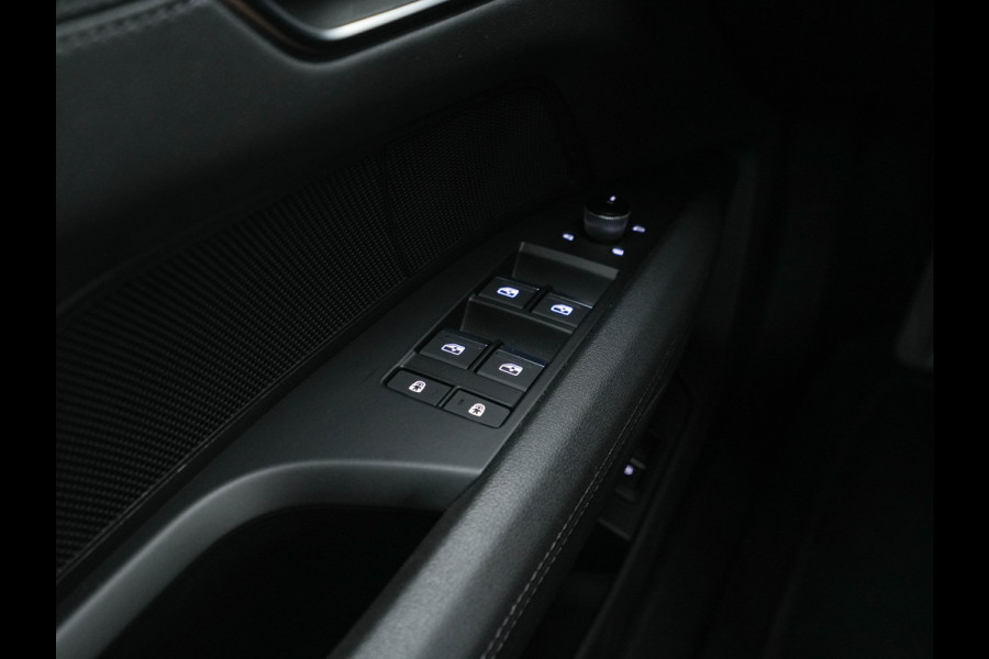 Audi e-tron GT 93 kWh Quattro [ 3-Fase ] (INCL-BTW) *PANO | FULL-LED | LUXURY-LEATHER | AUDI-SOUNDSYSTEM | DIGI-COCKPIT | NAVI-FULLMAP | HEATED-SPORTSEATS | TOP-VIEW | DAB | KEYLESS | LANE-ASSIST | SHIFT-PADDLES | PRIVACY-GLASS | 20
