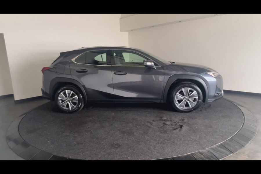 Lexus UX 300e Business Line 73 kWh | Nieuwprijs € 55.100,00, 45% korting | Adaptieve cruise control | Achteruitrijcamera | Premium kwaliteit voor een topprijs