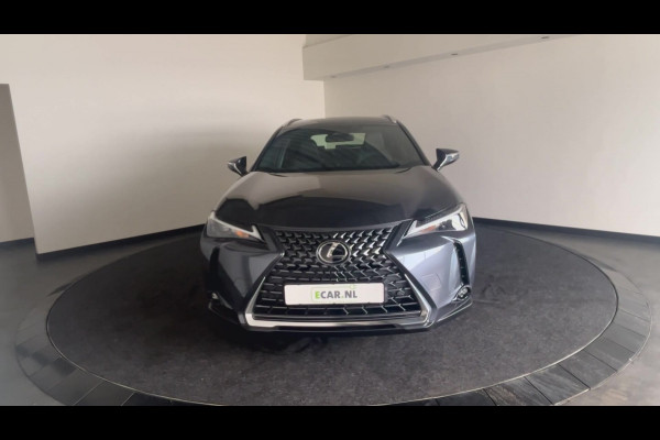 Lexus UX 300e Business Line 73 kWh | Nieuwprijs € 55.100,00, 45% korting | Adaptieve cruise control | Achteruitrijcamera | Premium kwaliteit voor een topprijs