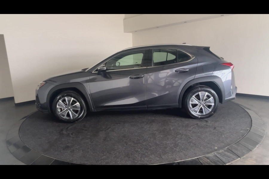 Lexus UX 300e Business Line 73 kWh | Nieuwprijs € 55.100,00, 45% korting | Adaptieve cruise control | Achteruitrijcamera | Premium kwaliteit voor een topprijs