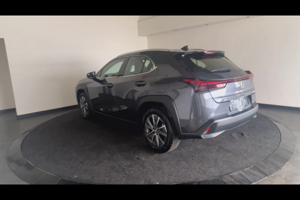 Lexus UX 300e Business Line 73 kWh | Nieuwprijs € 55.100,00, 45% korting | Adaptieve cruise control | Achteruitrijcamera | Premium kwaliteit voor een topprijs