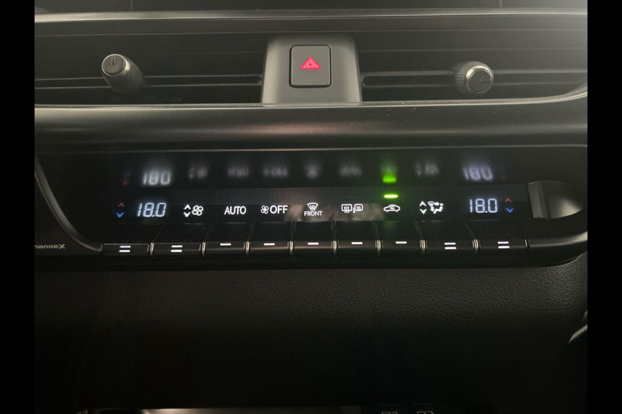 Lexus UX 300e Business Line 73 kWh | Nieuwprijs € 55.100,00, 45% korting | Adaptieve cruise control | Achteruitrijcamera | Premium kwaliteit voor een topprijs