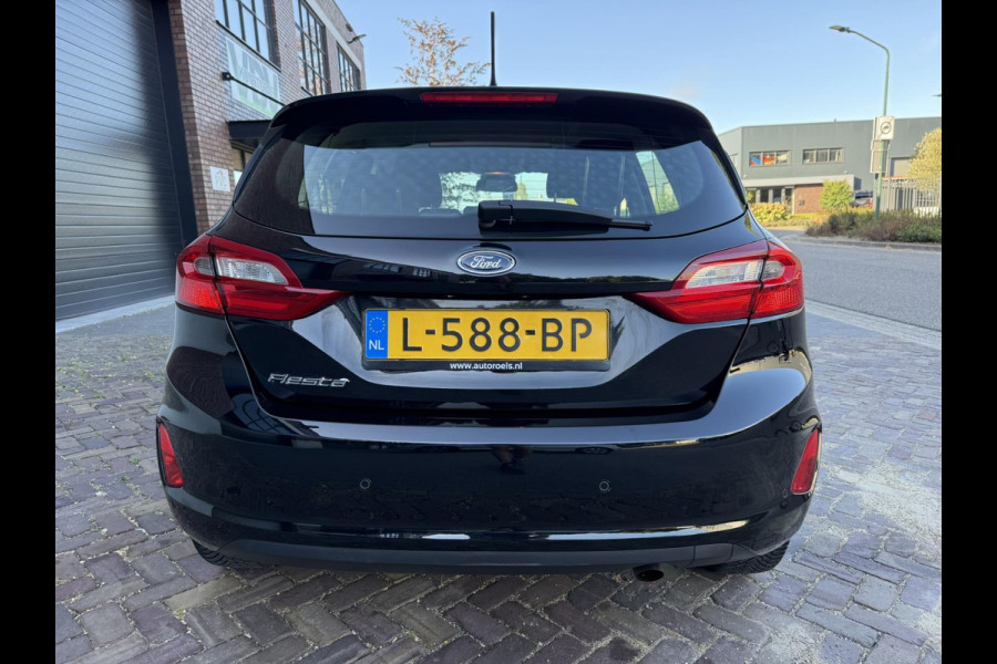 Ford Fiesta 1.0 EcoBoost / 95 PK / Navi / Cruise Control / Apple Carplay-Android / Comfort-Pack / PDC Voor + Achter / ALL-Season b