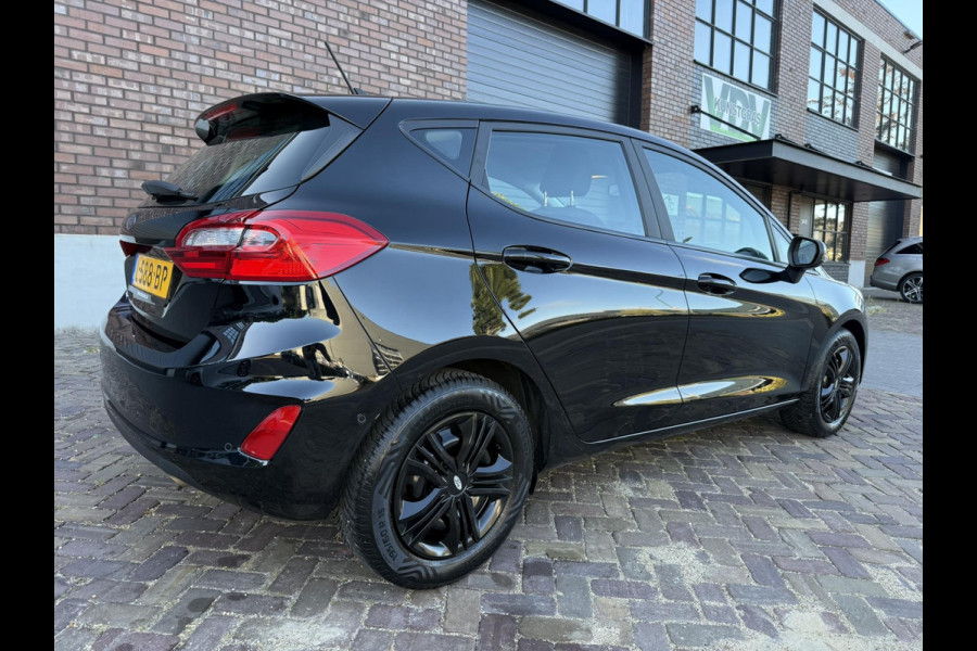 Ford Fiesta 1.0 EcoBoost / 95 PK / Navi / Cruise Control / Apple Carplay-Android / Comfort-Pack / PDC Voor + Achter / ALL-Season b