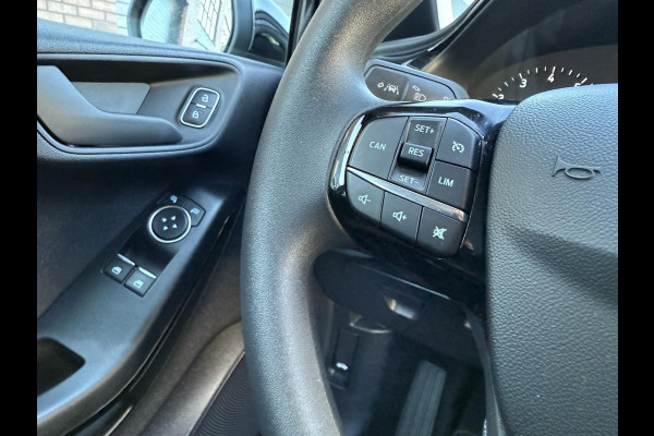 Ford Fiesta 1.0 EcoBoost / 95 PK / Navi / Cruise Control / Apple Carplay-Android / Comfort-Pack / PDC Voor + Achter / ALL-Season b