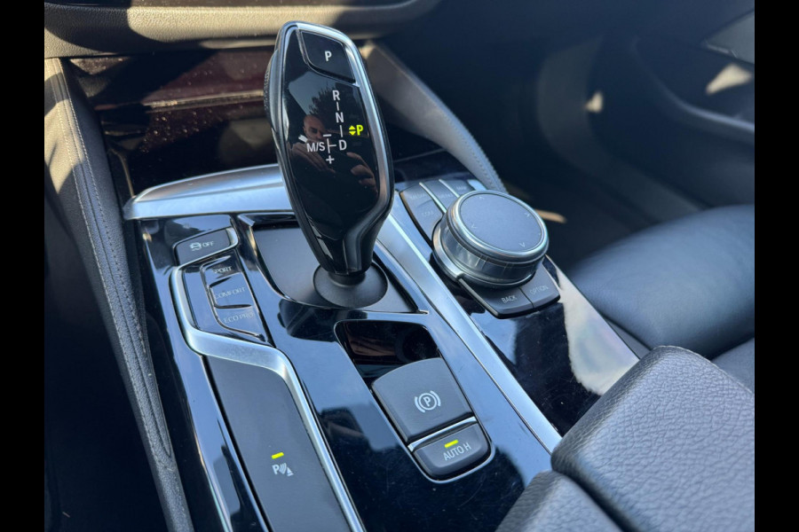 BMW 5 Serie 540i High Executive Dakje MAXTON Leder Camera Led B58