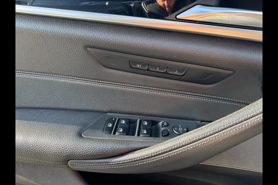 BMW 5 Serie 540i High Executive Dakje MAXTON Leder Camera Led B58