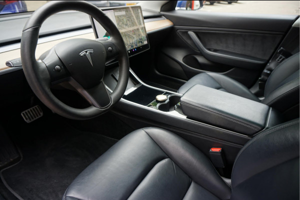 Tesla Model 3 Long Range AWD 75 kWh Dual Motor | Nederlandse BTW auto | 351 pk | Panorama | Premium Audio | Auto Pilot | Leer | 19inch sportvelgen