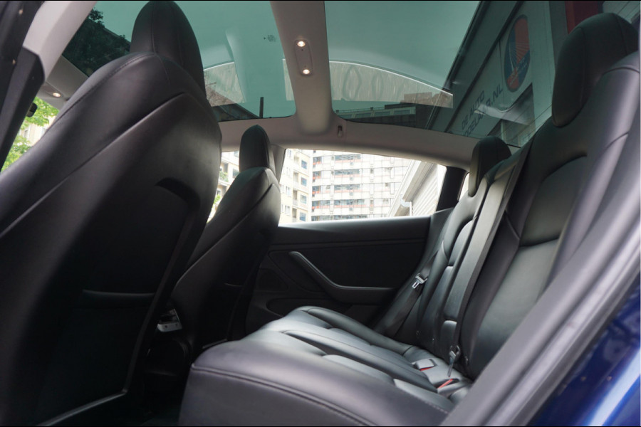 Tesla Model 3 Long Range AWD 75 kWh Dual Motor | Nederlandse BTW auto | 351 pk | Panorama | Premium Audio | Auto Pilot | Leer | 19inch sportvelgen