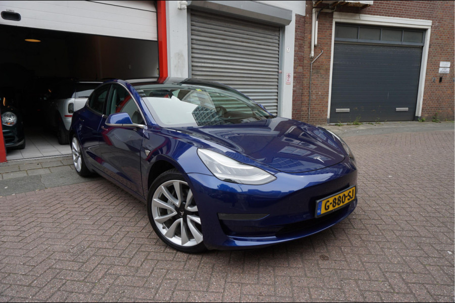 Tesla Model 3 Long Range AWD 75 kWh Dual Motor | Nederlandse BTW auto | 351 pk | Panorama | Premium Audio | Auto Pilot | Leer | 19inch sportvelgen
