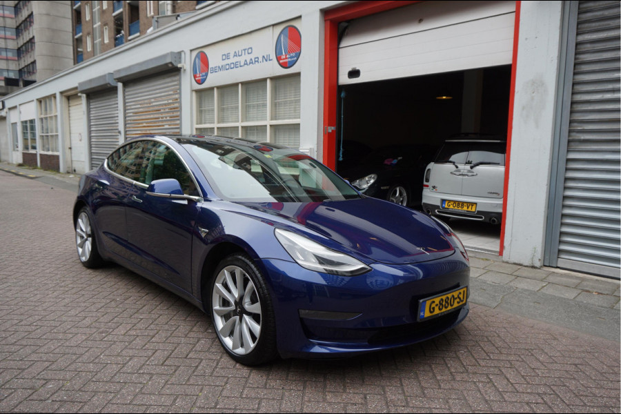 Tesla Model 3 Long Range AWD 75 kWh Dual Motor | Nederlandse BTW auto | 351 pk | Panorama | Premium Audio | Auto Pilot | Leer | 19inch sportvelgen