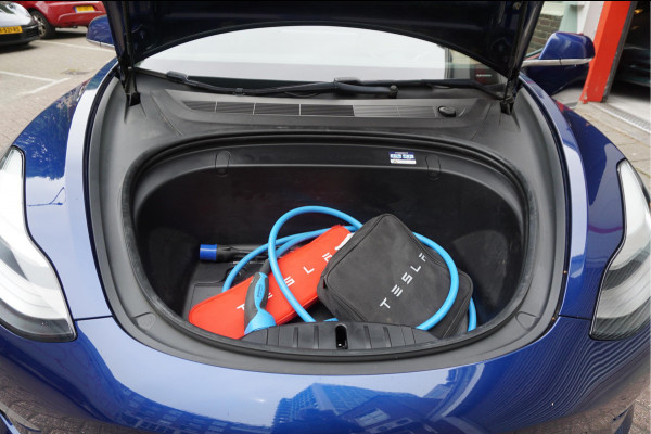 Tesla Model 3 Long Range AWD 75 kWh Dual Motor | Nederlandse BTW auto | 351 pk | Panorama | Premium Audio | Auto Pilot | Leer | 19inch sportvelgen