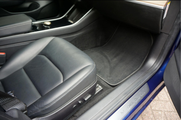 Tesla Model 3 Long Range AWD 75 kWh Dual Motor | Nederlandse BTW auto | 351 pk | Panorama | Premium Audio | Auto Pilot | Leer | 19inch sportvelgen