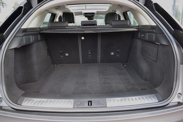 Land Rover Range Rover Velar 3.0 V6 SC AWD | Pano | Luchtvering | Half Leer | Apple CarPlay