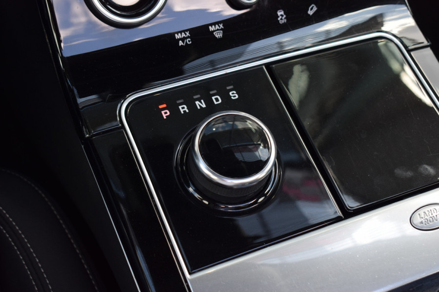 Land Rover Range Rover Velar 3.0 V6 SC AWD | Pano | Luchtvering | Half Leer | Apple CarPlay
