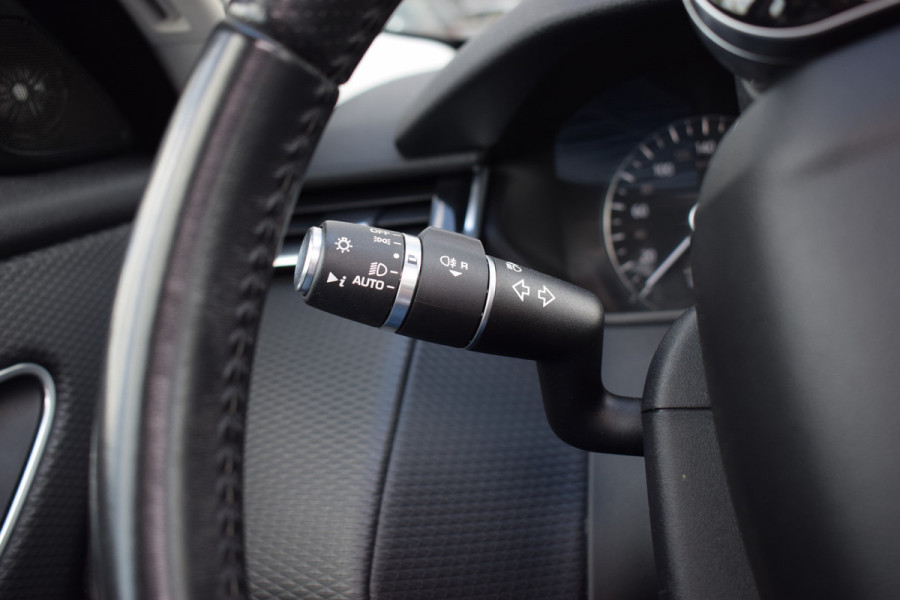 Land Rover Range Rover Velar 3.0 V6 SC AWD | Pano | Luchtvering | Half Leer | Apple CarPlay