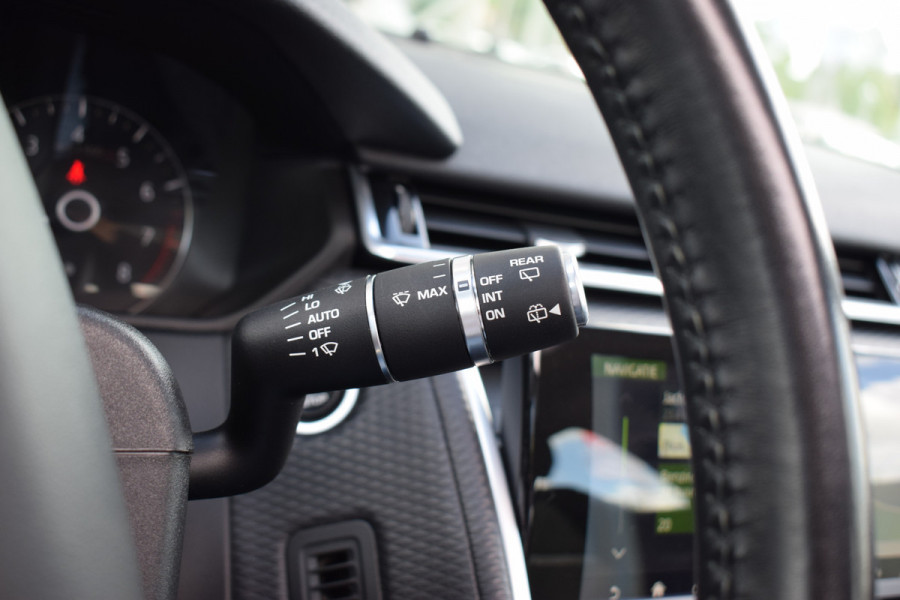 Land Rover Range Rover Velar 3.0 V6 SC AWD | Pano | Luchtvering | Half Leer | Apple CarPlay