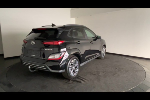 Hyundai KONA ELECTRIC Comfort Smart 64.8 kWh | Warmtepomp | Head-up display | Trekhaak | Voorzetels en stuur verwarmbaar