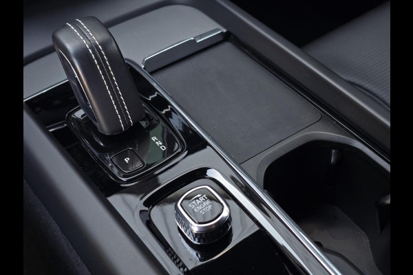 Volvo XC60 2.0 T8 Plug-in hybrid AWD R Design|Facelift!|PANO|HEADUP|HARMANKARDON
