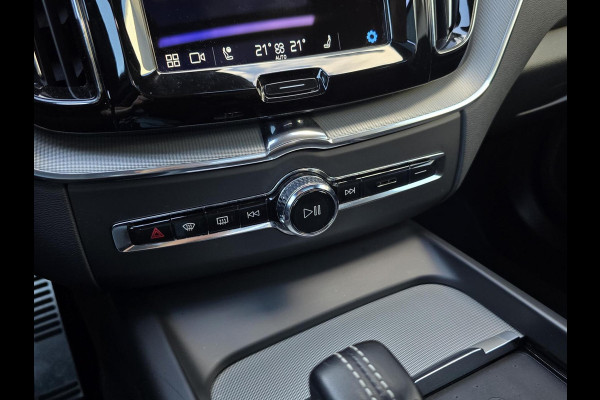 Volvo XC60 2.0 T8 Plug-in hybrid AWD R Design|Facelift!|PANO|HEADUP|HARMANKARDON