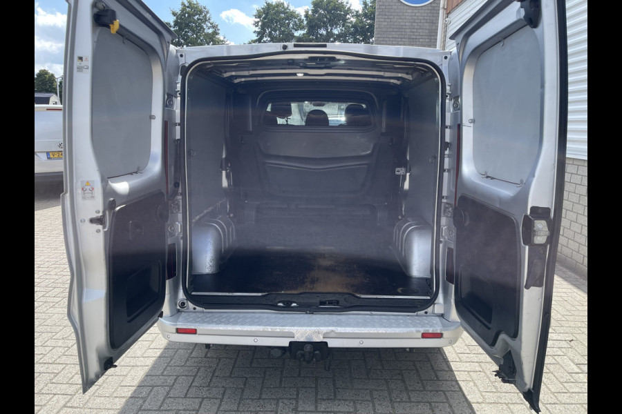 Fiat Talento 2.0 MultiJet 145pk L2H1 Business Pro DC 5 persoons / vaste prijs rijklaar € 20.950 ex btw / lease vanaf € 342 / euro 6 diesel / bpm vrij / airco / cruise / camera / trekhaak !