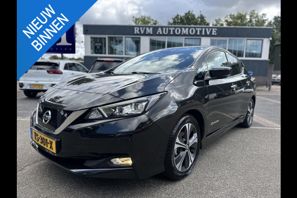Nissan Leaf Tekna 40 kWh 1e Eigenaar | Origineel NL Auto | 360° Camera | Afneembare Trekhaak | Stoel- & Stuurverwarming | Rijklaar met 12 mnd BOVAG Garantie!