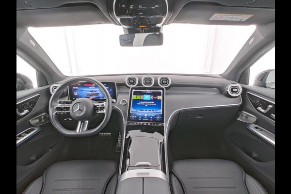 Mercedes-Benz GLC Coupé 300 e 4MATIC AMG Plug-In Hybride AMG Line | Night Pakket | Panorama Schuif-Kanteldak | Burmester® | Trekhaak | 20 Inch AMG Velgen | Distronic. Inclusief 24 maanden MB Certified garantie voor Europa.