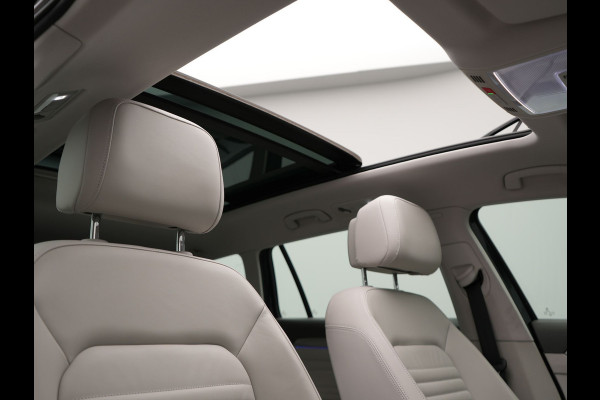 Volkswagen Passat Variant 1.4 TSI GTE Business Plug In Hybrid 218pk Dealer O.H PHEV | Panodak | Adaptive Cruise | Lederen Sportstoelen Massage & Verwarmd | Apple Carplay | Sfeerverlichting | Navigatie | DAB |