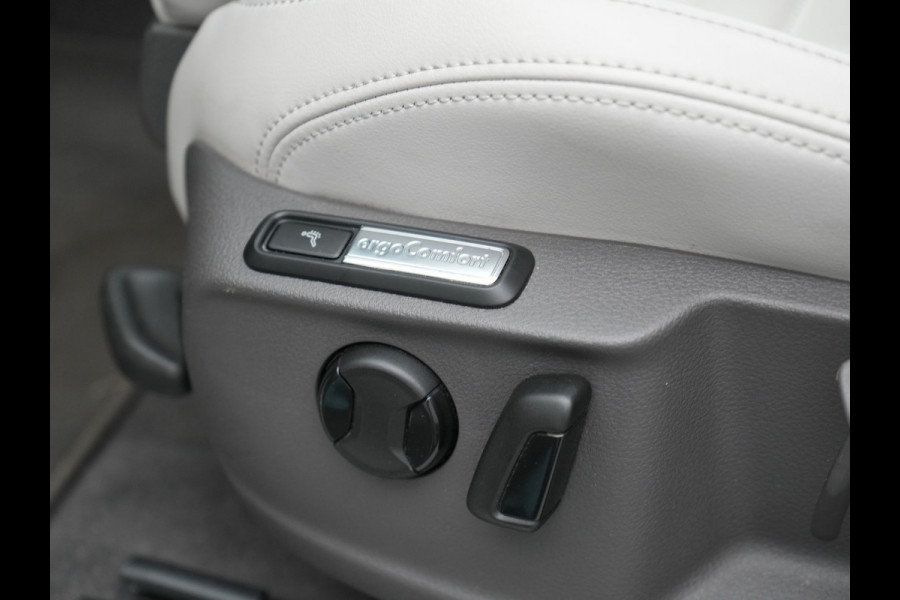 Volkswagen Passat Variant 1.4 TSI GTE Business Plug In Hybrid 218pk Dealer O.H PHEV | Panodak | Adaptive Cruise | Lederen Sportstoelen Massage & Verwarmd | Apple Carplay | Sfeerverlichting | Navigatie | DAB |