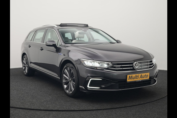 Volkswagen Passat Variant 1.4 TSI GTE Business Plug In Hybrid 218pk Dealer O.H PHEV | Panodak | Adaptive Cruise | Lederen Sportstoelen Massage & Verwarmd | Apple Carplay | Sfeerverlichting | Navigatie | DAB |