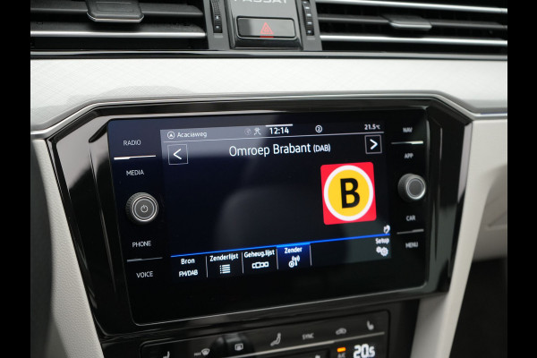 Volkswagen Passat Variant 1.4 TSI GTE Business Plug In Hybrid 218pk Dealer O.H PHEV | Panodak | Adaptive Cruise | Lederen Sportstoelen Massage & Verwarmd | Apple Carplay | Sfeerverlichting | Navigatie | DAB |