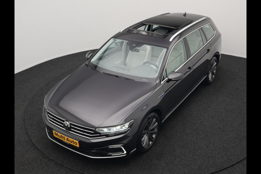 Volkswagen Passat Variant 1.4 TSI GTE Business Plug In Hybrid 218pk Dealer O.H PHEV | Panodak | Adaptive Cruise | Lederen Sportstoelen Massage & Verwarmd | Apple Carplay | Sfeerverlichting | Navigatie | DAB |