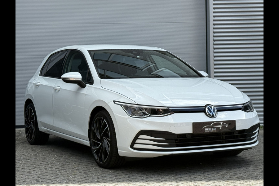 Volkswagen Golf 1.5 eTSI Style | Nieuw model | Camera | Draadloze lader | | Apple Carplay | DAB+